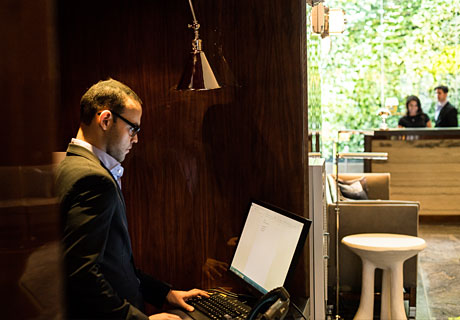 Hotel Hugo Reception